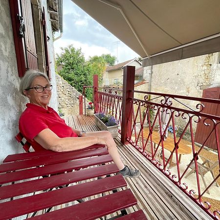 Au Pied Du Chateau Bourdeilles Dış mekan fotoğraf